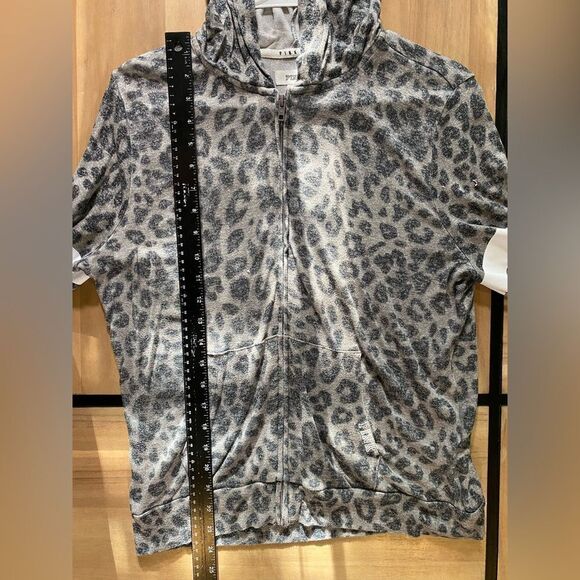 Pink zip up sweater - Picture 2 of 6